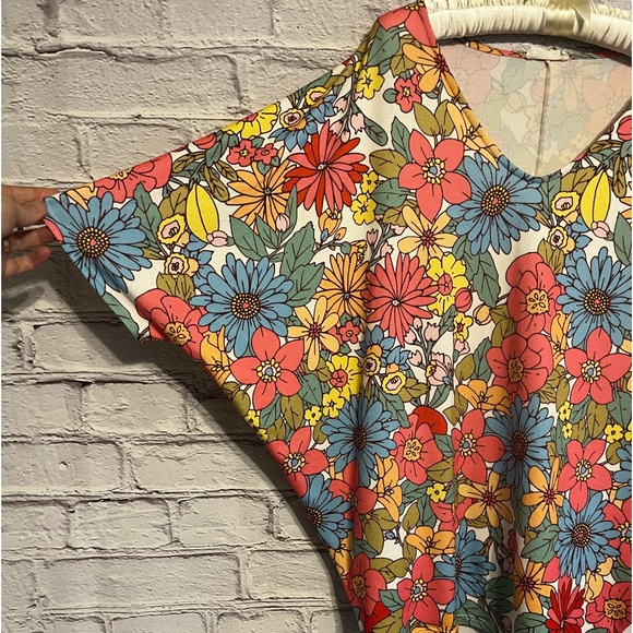 🌿5/$25 First Love by Lovelyn Groovy Doleman Top - Picture 6 of 11